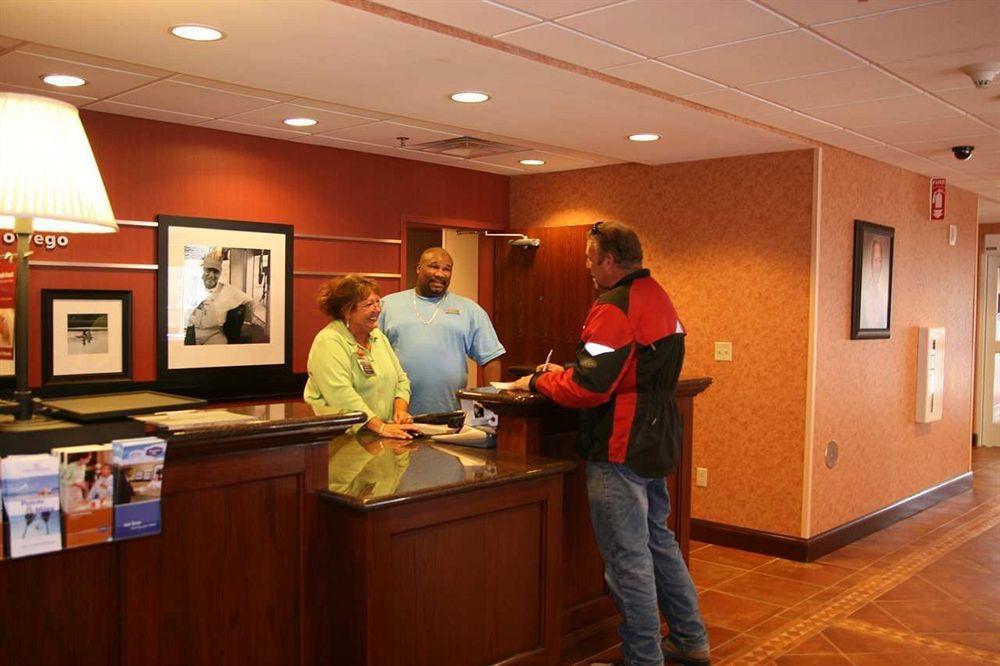 Hampton Inn Owego מראה חיצוני תמונה