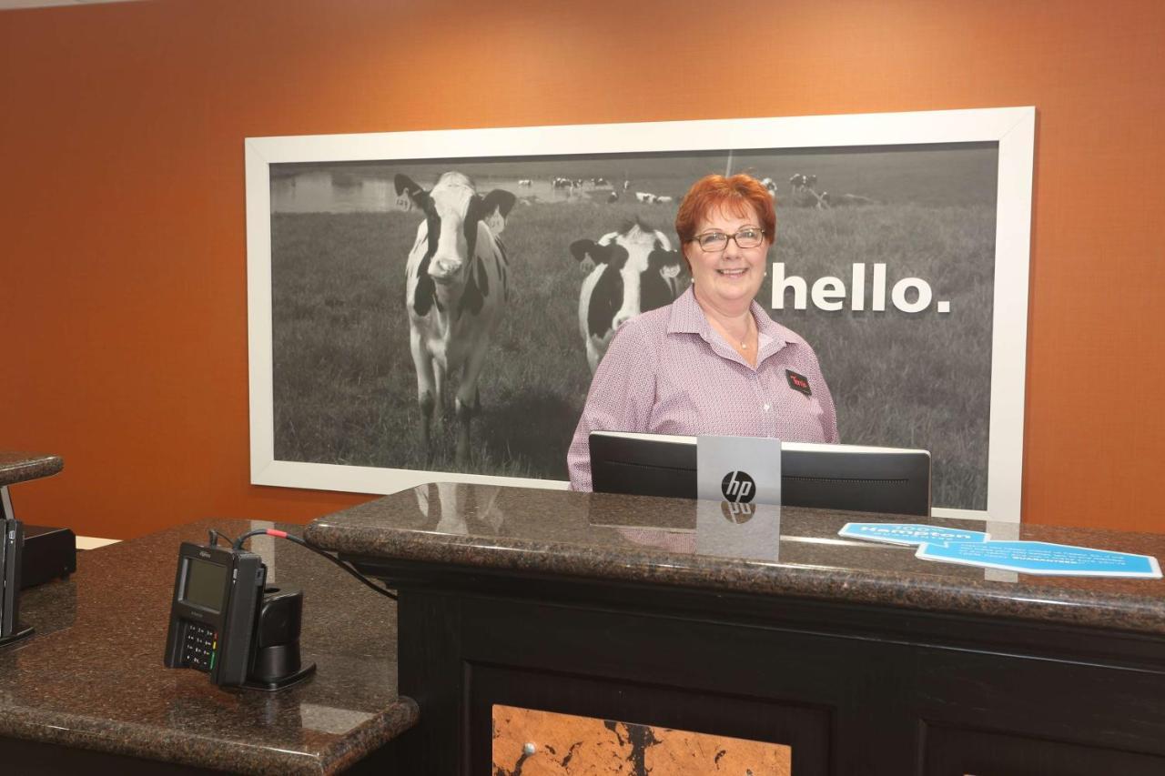 Hampton Inn Owego מראה חיצוני תמונה